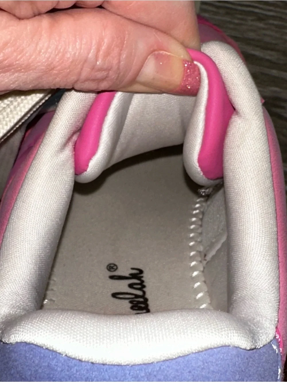 La Sheelah Mody Wavy Low Top Women’s 6 Sneakers Lace-Up Two Tone Pink Streetwear